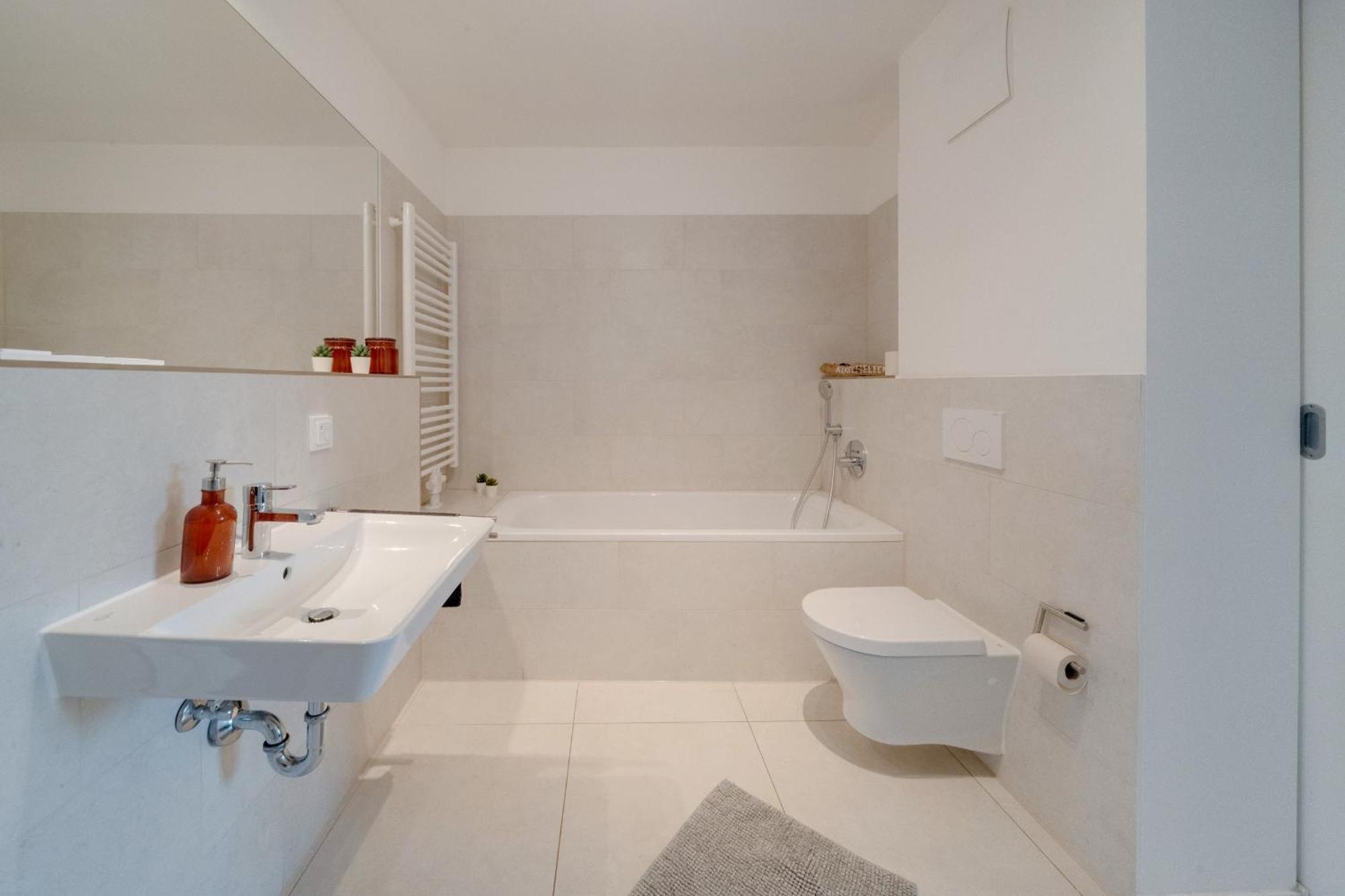 Neu-Luxus Apartment-Zentral In Altstadt-65-80Qm Augsburg Buitenkant foto